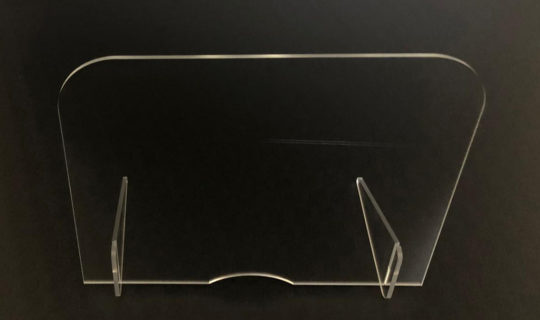Ochranné prepážky a steny z plexiskla 1